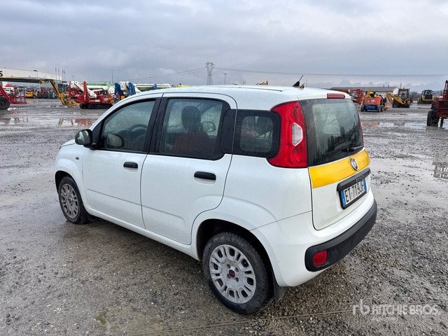 2013 Fiat Panda Automobile - Voiture: photos 2 2013 Fiat Panda Automobile - Voiture: photos 2