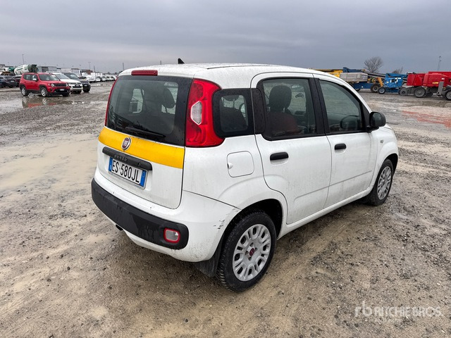 2013 Fiat Panda Automobile - Voiture: photos 3 2013 Fiat Panda Automobile - Voiture: photos 3