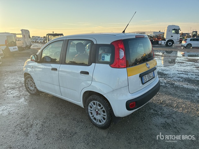2013 Fiat Panda Automobile - Voiture: photos 2 2013 Fiat Panda Automobile - Voiture: photos 2