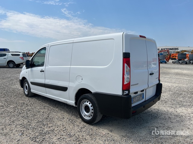 2013 Peugeot Expert Van Truck - Fourgon utilitaire: photos 3 2013 Peugeot Expert Van Truck - Fourgon utilitaire: photos 3