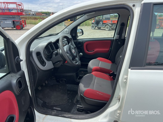 2014 Fiat Panda Automobile - Voiture: photos 4 2014 Fiat Panda Automobile - Voiture: photos 4