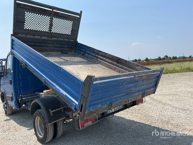 2014 Iveco Daily 35C11 Dump Truck: Light Duty - Utilitaire benne: photos 5 2014 Iveco Daily 35C11 Dump Truck: Light Duty - Utilitaire benne: photos 5