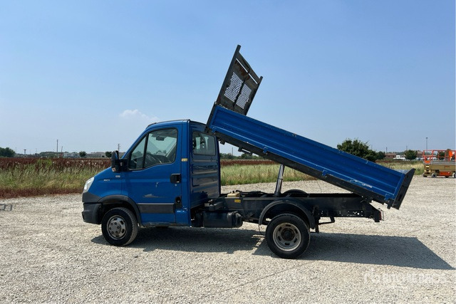2014 Iveco Daily 35C11 Dump Truck: Light Duty - Utilitaire benne: photos 2 2014 Iveco Daily 35C11 Dump Truck: Light Duty - Utilitaire benne: photos 2