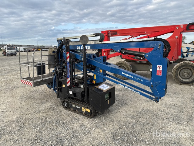2014 Oil & Steel Octopussy 14-12 Twin Crawler (Inoperable) Articulating Boom Lift - Nacelle araignée: photos 3 2014 Oil & Steel Octopussy 14-12 Twin Crawler (Inoperable) Articulating Boom Lift - Nacelle araignée: photos 3