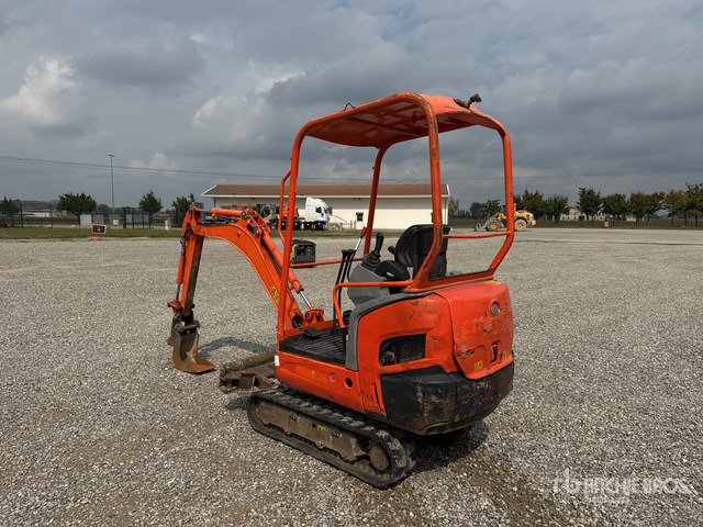 2015 Kubota KX016-4 Mini escavatore: <6.6t - Mini pelle: photos 3 2015 Kubota KX016-4 Mini escavatore: <6.6t - Mini pelle: photos 3