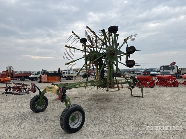 2016 Krone Swadro TC 760 Hay Rake - Faneuse: photos 4 2016 Krone Swadro TC 760 Hay Rake - Faneuse: photos 4