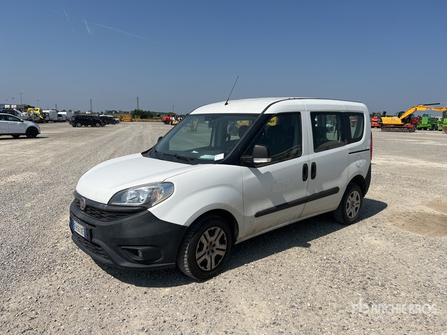 2018 Fiat Doblo COMBI 1.3 MJT 16V SX N1 Van Truck - Fourgon utilitaire: photos 1 2018 Fiat Doblo COMBI 1.3 MJT 16V SX N1 Van Truck - Fourgon utilitaire: photos 1