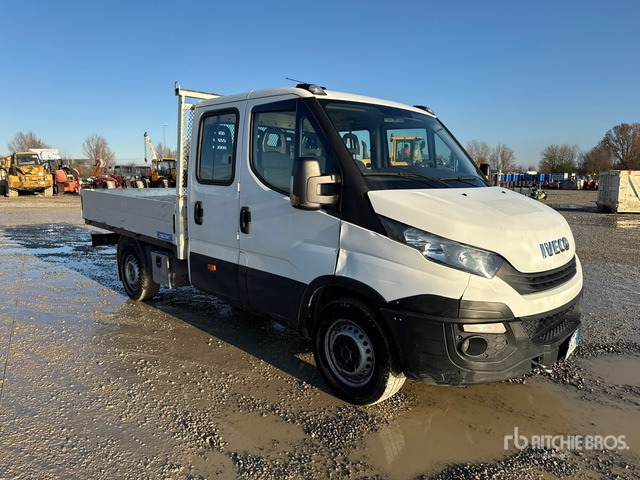 2018 Iveco Daily (Inoperable) Flatbed Truck - Camion plateau: photos 3 2018 Iveco Daily (Inoperable) Flatbed Truck - Camion plateau: photos 3