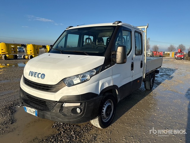 2018 Iveco Daily (Inoperable) Flatbed Truck - Camion plateau: photos 2 2018 Iveco Daily (Inoperable) Flatbed Truck - Camion plateau: photos 2