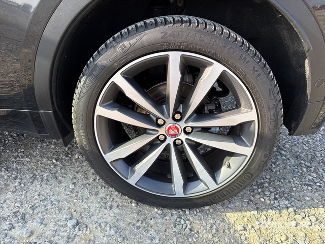 2018 Jaguar E Pace 2.0D I4 R-DYNAMIC SE 4WD 240CV SUV - SUV: photos 4 2018 Jaguar E Pace 2.0D I4 R-DYNAMIC SE 4WD 240CV SUV - SUV: photos 4