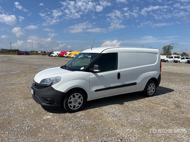 2020 Fiat Doblo CARGO MAXI 1.6 MJET 120CV LOUNGE Van Truck - Fourgon utilitaire: photos 3 2020 Fiat Doblo CARGO MAXI 1.6 MJET 120CV LOUNGE Van Truck - Fourgon utilitaire: photos 3