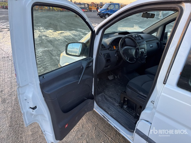 Bus 2012 Mercedes-Benz Vito Bus: photos 6 Bus 2012 Mercedes-Benz Vito Bus: photos 6