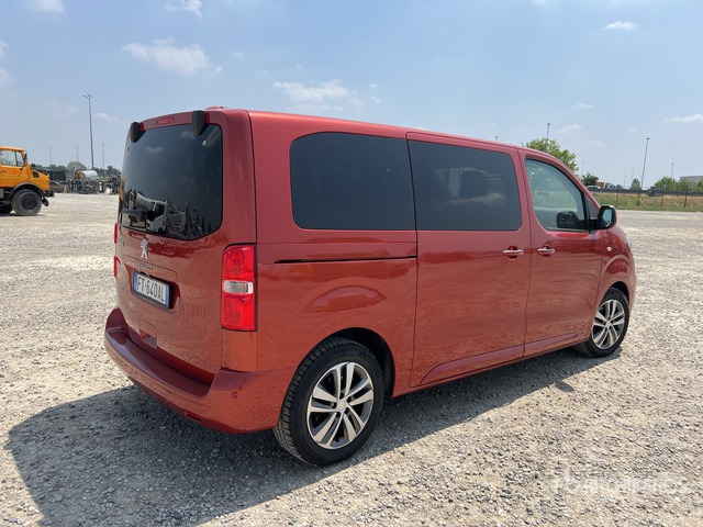 2018 Peugeot Traveller 8-Seat 2.0 BLUEHDI 150CV S&S AL ... Bus - Bus: photos 4 2018 Peugeot Traveller 8-Seat 2.0 BLUEHDI 150CV S&S AL ... Bus - Bus: photos 4