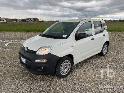 FIAT PANDA Hybrid - Camion fourgon: photos 1 FIAT PANDA Hybrid - Camion fourgon: photos 1