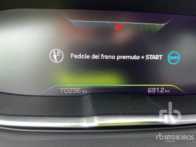 Voiture PEUGEOT 3008 Hybrid4 300 E-EAT8 GT-Line: photos 7
