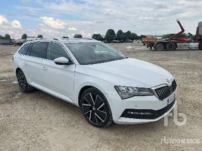 SKODA SUPERB WAGON 2.0 TDI EVO 150CV EXECUTIVE - Voiture: photos 4 SKODA SUPERB WAGON 2.0 TDI EVO 150CV EXECUTIVE - Voiture: photos 4