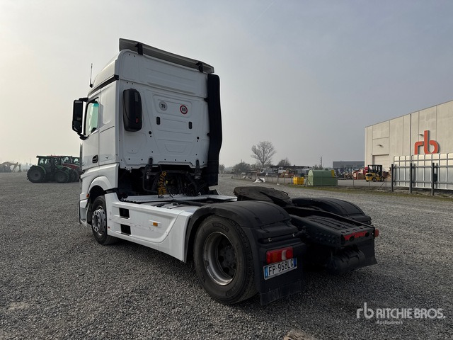 2018 Mercede-Benz Actros 1845 T/A Sleeper Truck Tractor - Tracteur routier: photos 3 2018 Mercede-Benz Actros 1845 T/A Sleeper Truck Tractor - Tracteur routier: photos 3