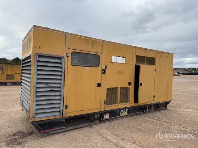 2004 Cat 800F 725 kVA Containerized Stand-By ... Generator Set - Groupe électrogène: photos 1 2004 Cat 800F 725 kVA Containerized Stand-By ... Generator Set - Groupe électrogène: photos 1