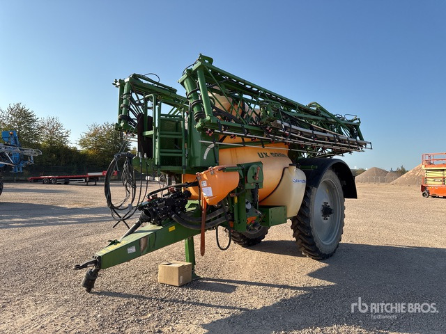 2007 Amazone UX5200 40 m High Clearance Pulverisate ... Pull-Type Sprayer - Pulvérisateur traîné: photos 2 2007 Amazone UX5200 40 m High Clearance Pulverisate ... Pull-Type Sprayer - Pulvérisateur traîné: photos 2