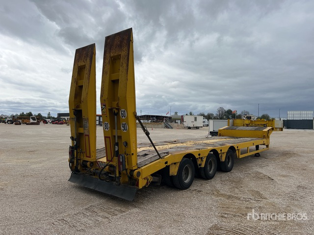 2007 Faymonville TL3GE Tri/A Semi-Remorque Porte-Engin ... Lowboy Trailer - Semi-remorque surbaissé: photos 3 2007 Faymonville TL3GE Tri/A Semi-Remorque Porte-Engin ... Lowboy Trailer - Semi-remorque surbaissé: photos 3