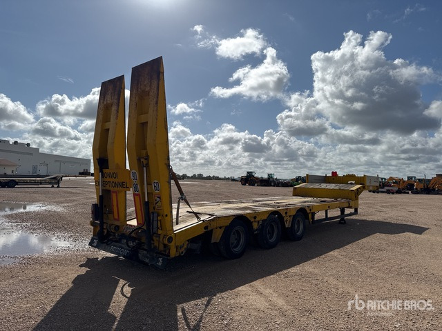 2007 Faymonville TL3GE Tri/A Semi-Remorque Porte-Engin ... Lowboy Trailer - Semi-remorque surbaissé: photos 4 2007 Faymonville TL3GE Tri/A Semi-Remorque Porte-Engin ... Lowboy Trailer - Semi-remorque surbaissé: photos 4