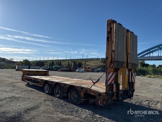 2008 Faymonville TL3GE Tri/A Semi-Remorque Porte-Engin ... Lowboy Trailer - Semi-remorque surbaissé: photos 4 2008 Faymonville TL3GE Tri/A Semi-Remorque Porte-Engin ... Lowboy Trailer - Semi-remorque surbaissé: photos 4