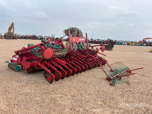 2008 Kverneland Accord Combine De Semis Repliable 4 m ... Air Seeder - Combiné de semis: photos 3 2008 Kverneland Accord Combine De Semis Repliable 4 m ... Air Seeder - Combiné de semis: photos 3
