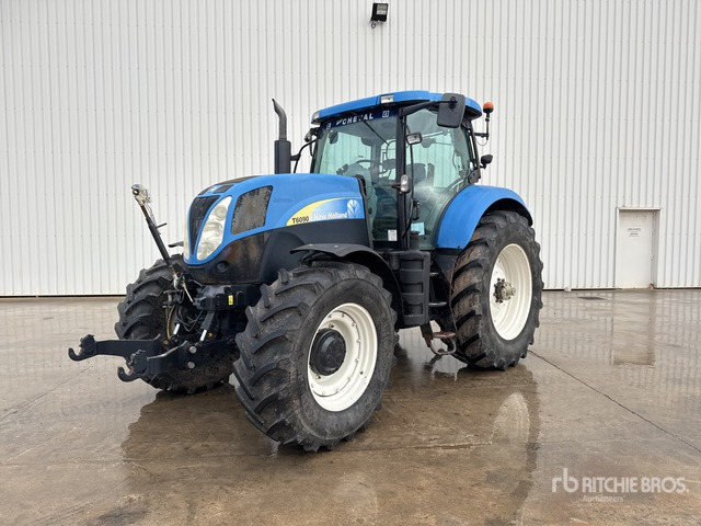 2010 New Holland T6090 4x4 Tracteur Agricole 4WD Tractor - Tracteur agricole: photos 1 2010 New Holland T6090 4x4 Tracteur Agricole 4WD Tractor - Tracteur agricole: photos 1