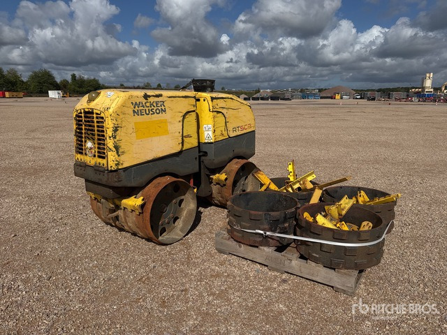 2012 Wacker RT82-SC2 Compacteur De Tranchee Pied De ... Trench Compactor - Mini compacteur: photos 1 2012 Wacker RT82-SC2 Compacteur De Tranchee Pied De ... Trench Compactor - Mini compacteur: photos 1