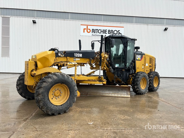 2013 Cat 120M VHP Plus Motor Grader - Broyeur/ Épareuse: photos 1 2013 Cat 120M VHP Plus Motor Grader - Broyeur/ Épareuse: photos 1