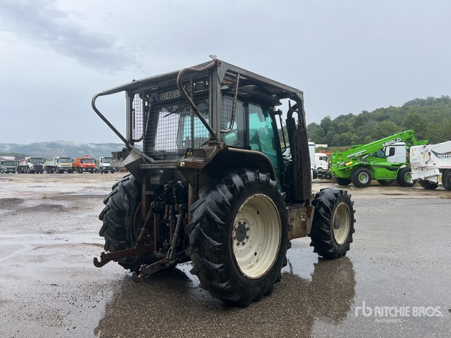 2013 Valtra N143 4x4 Tracteur Forestier (Inoperable) 4WD Tractor - Tracteur agricole: photos 4 2013 Valtra N143 4x4 Tracteur Forestier (Inoperable) 4WD Tractor - Tracteur agricole: photos 4