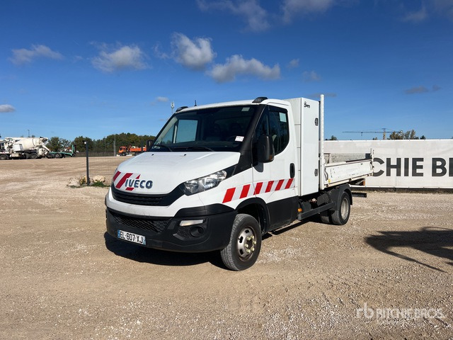 2017 Iveco 35C120 Camion Benne Dump Truck: Light Duty - Camion benne: photos 1 2017 Iveco 35C120 Camion Benne Dump Truck: Light Duty - Camion benne: photos 1