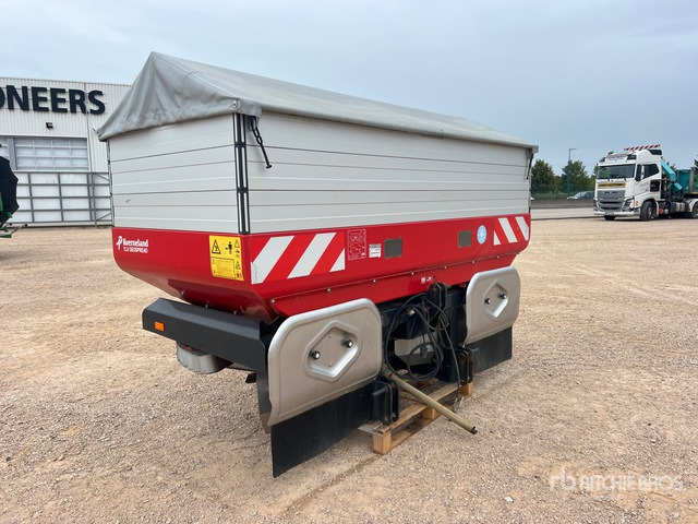 2017 Kverneland Exacta TLX 3900 Geospread 36 m 3-Point 3900 L Epandeur A ... Fertilizer Spreader - Distributeur d'engrais: photos 1 2017 Kverneland Exacta TLX 3900 Geospread 36 m 3-Point 3900 L Epandeur A ... Fertilizer Spreader - Distributeur d'engrais: photos 1