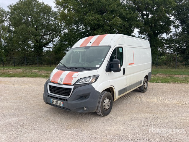 2017 Peugeot Boxer Vehicule Utilitaire Cargo Van - Fourgon utilitaire: photos 1 2017 Peugeot Boxer Vehicule Utilitaire Cargo Van - Fourgon utilitaire: photos 1