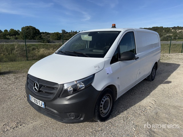 2018 Mercedes-Benz Vito 111 cdi Vehicule Utilitaire Cargo Van - Fourgonnette: photos 2 2018 Mercedes-Benz Vito 111 cdi Vehicule Utilitaire Cargo Van - Fourgonnette: photos 2