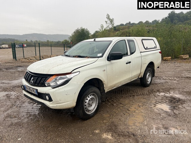 2018 Mitsubishi L200 4x4 Extended Cab (Inoperable) Pickup - Pick-up: photos 2 2018 Mitsubishi L200 4x4 Extended Cab (Inoperable) Pickup - Pick-up: photos 2