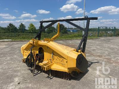 RABAUD XYLOR 2000/200 3-Point Hitch Broyeur Forestier - Broyeur de végétaux: photos 4 RABAUD XYLOR 2000/200 3-Point Hitch Broyeur Forestier - Broyeur de végétaux: photos 4
