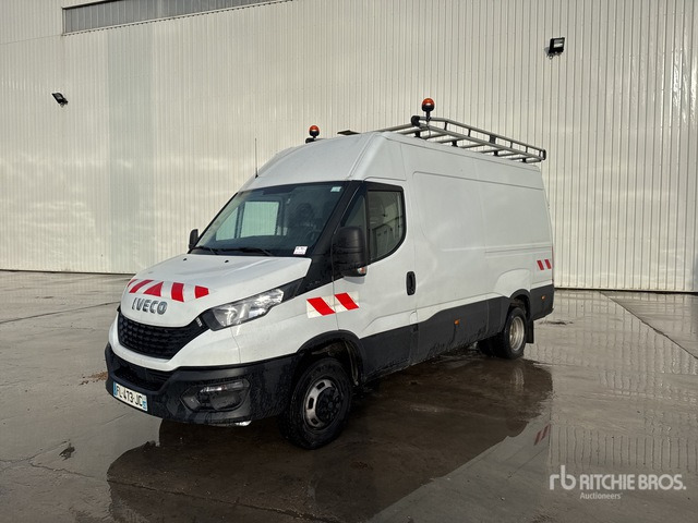 2019 Iveco 35-160 Vehicule Utilitaire Cargo Van - Véhicule utilitaire: photos 1 2019 Iveco 35-160 Vehicule Utilitaire Cargo Van - Véhicule utilitaire: photos 1