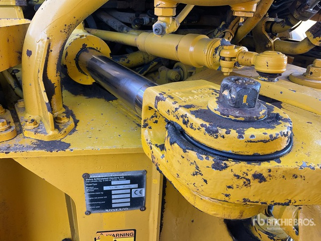 2006 Volvo A25D Articulated Dump Truck - Tombereau articulé: photos 5 2006 Volvo A25D Articulated Dump Truck - Tombereau articulé: photos 5