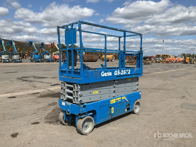 2010 Genie GS2632 Electric Scissor Lift - Nacelle ciseaux: photos 4 2010 Genie GS2632 Electric Scissor Lift - Nacelle ciseaux: photos 4