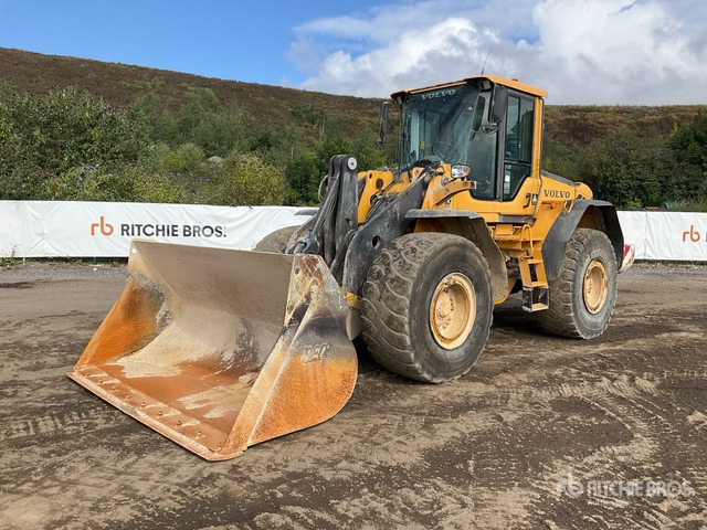2010 Volvo L110F Wheel Loader - Chargeuse sur pneus: photos 1 2010 Volvo L110F Wheel Loader - Chargeuse sur pneus: photos 1