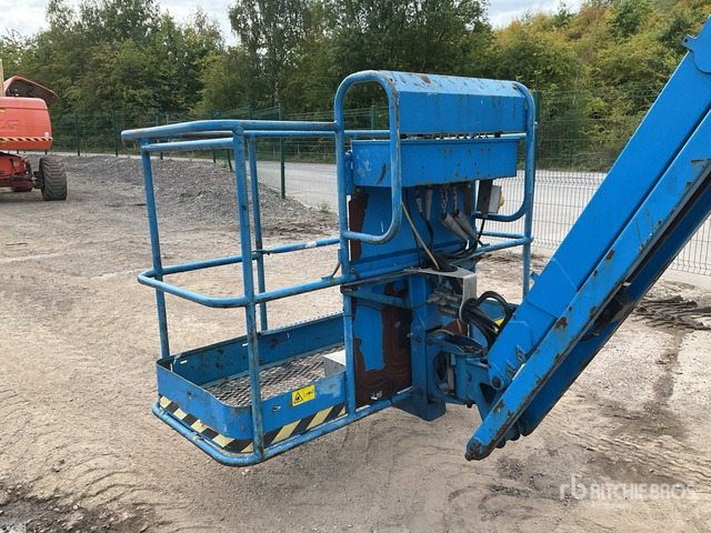 2011 Genie Z45/28 2WD Hybrid Articulating Boom Lift - Nacelle articulée: photos 4 2011 Genie Z45/28 2WD Hybrid Articulating Boom Lift - Nacelle articulée: photos 4