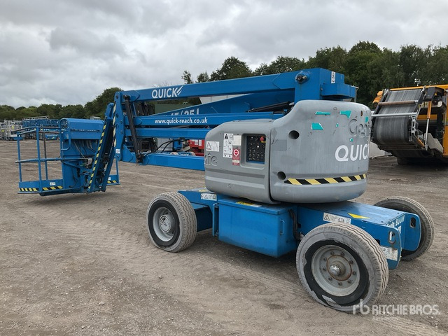2011 Genie Z4525J 2WD Hybrid Articulating Boom Lift - Nacelle articulée: photos 3 2011 Genie Z4525J 2WD Hybrid Articulating Boom Lift - Nacelle articulée: photos 3