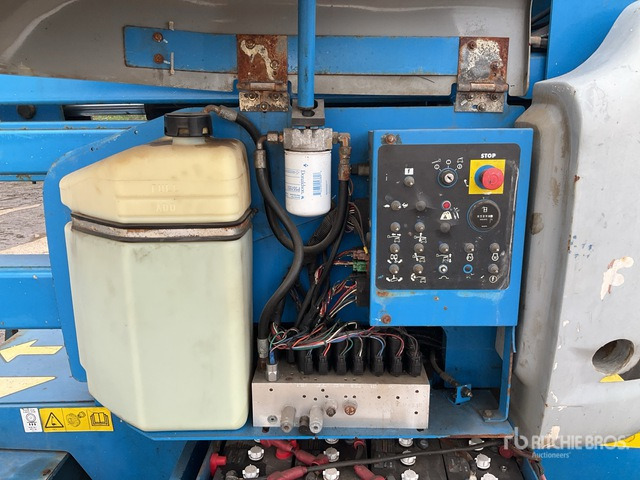 2012 Genie Z45/29 2WD Hybrid Articulating Boom Lift - Nacelle articulée: photos 5 2012 Genie Z45/29 2WD Hybrid Articulating Boom Lift - Nacelle articulée: photos 5