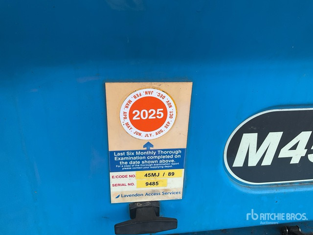 2012 JLG M450AJ 2WD Hybrid Articulating Boom Lift - Nacelle articulée: photos 4 2012 JLG M450AJ 2WD Hybrid Articulating Boom Lift - Nacelle articulée: photos 4