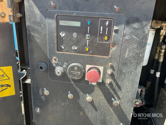 2014 Genie GS2669RT 4x4 Diesel Scissor Lift - Nacelle ciseaux: photos 5 2014 Genie GS2669RT 4x4 Diesel Scissor Lift - Nacelle ciseaux: photos 5