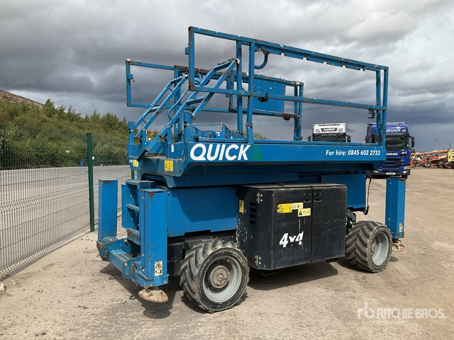 2014 Genie GS2669RT 4x4 Diesel Scissor Lift - Nacelle ciseaux: photos 2 2014 Genie GS2669RT 4x4 Diesel Scissor Lift - Nacelle ciseaux: photos 2
