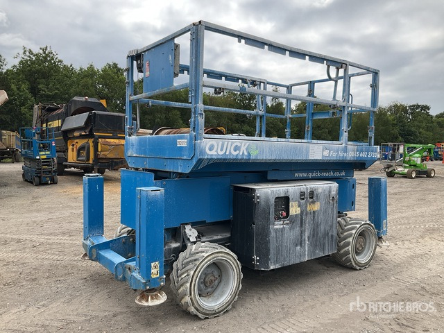 2014 Genie GS2669RT 4x4 Diesel Scissor Lift - Nacelle ciseaux: photos 2 2014 Genie GS2669RT 4x4 Diesel Scissor Lift - Nacelle ciseaux: photos 2