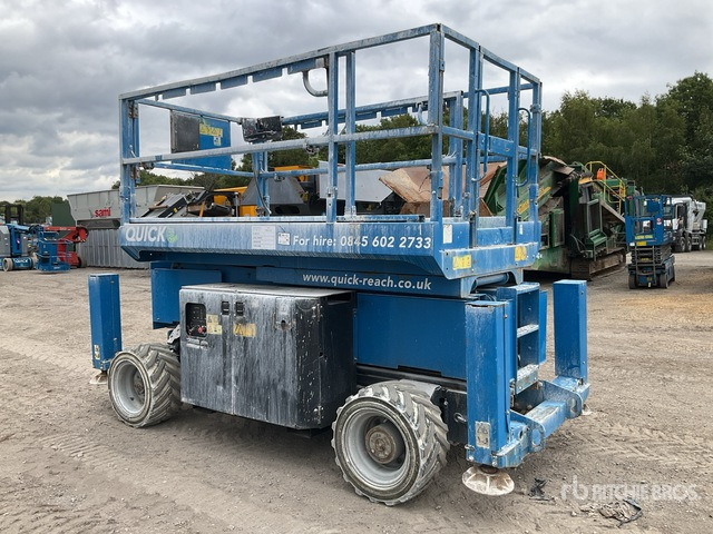 2014 Genie GS2669RT 4x4 Diesel Scissor Lift - Nacelle ciseaux: photos 4 2014 Genie GS2669RT 4x4 Diesel Scissor Lift - Nacelle ciseaux: photos 4