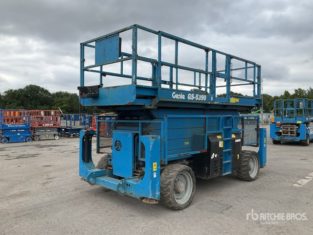 2014 Genie GS5390 4x4 Diesel Scissor Lift - Nacelle ciseaux: photos 3 2014 Genie GS5390 4x4 Diesel Scissor Lift - Nacelle ciseaux: photos 3